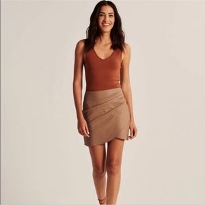 Abercrombie & Fitch Vegan leather mini skirt brown